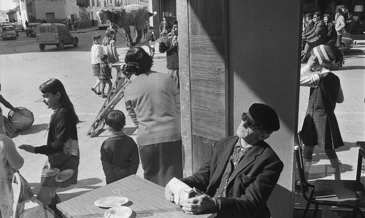 joel-meyerowitz-street-photography-20th-century.png