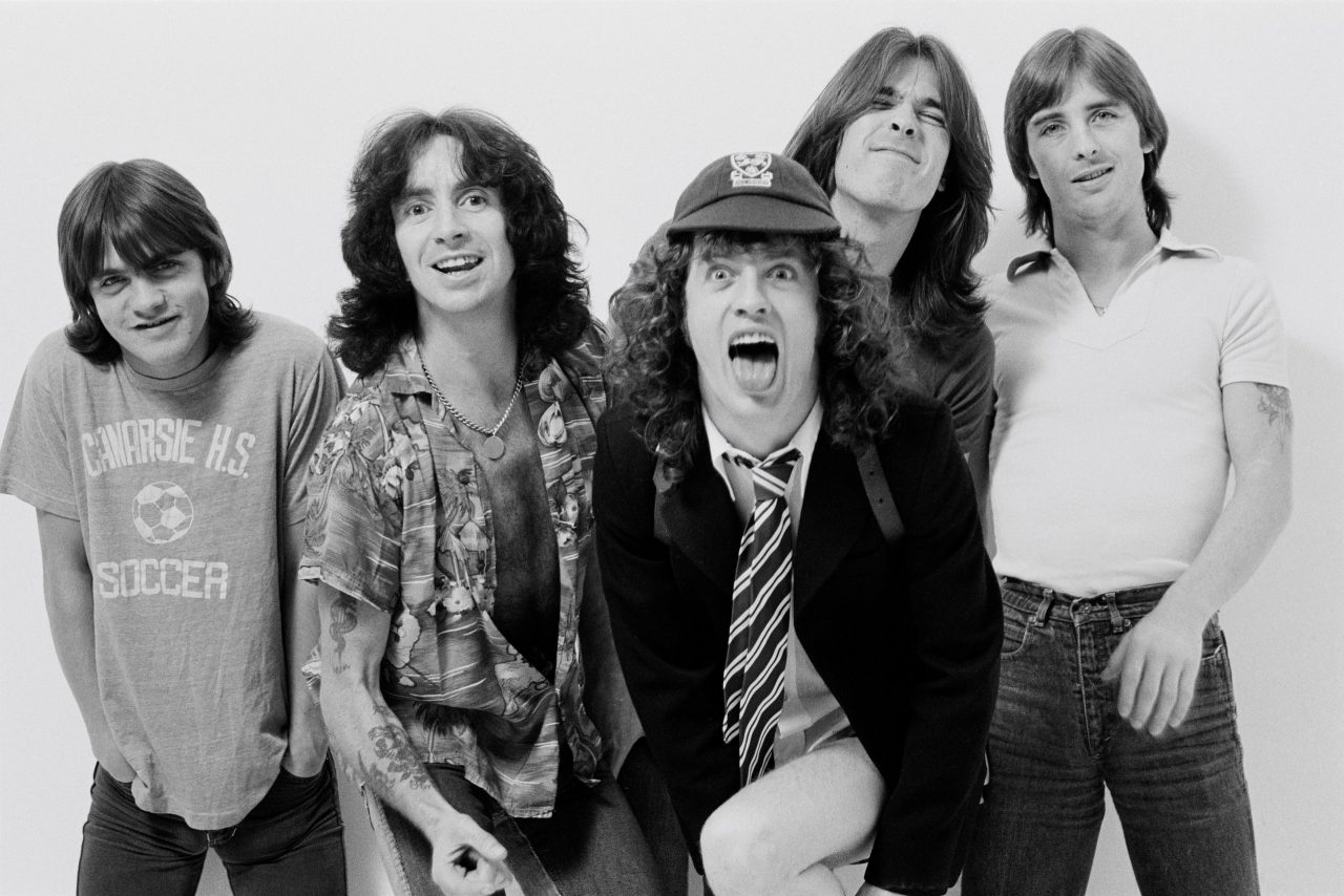 ac-dc-back-in-black-1980-rock-album.png