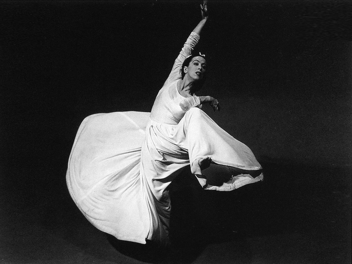martha-graham-dancer-technique.png