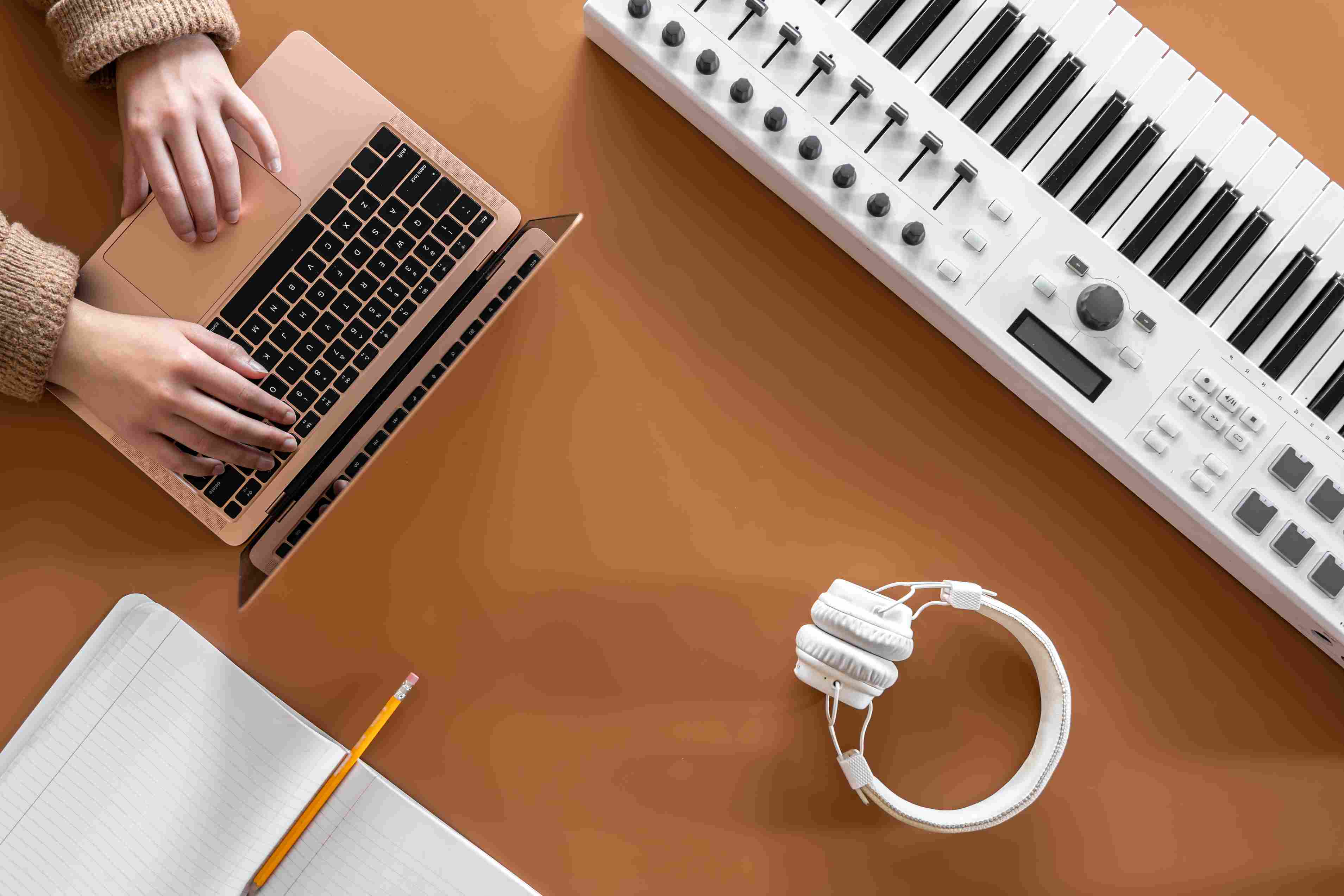 track-analytics-tools-promotion-for-musician.png